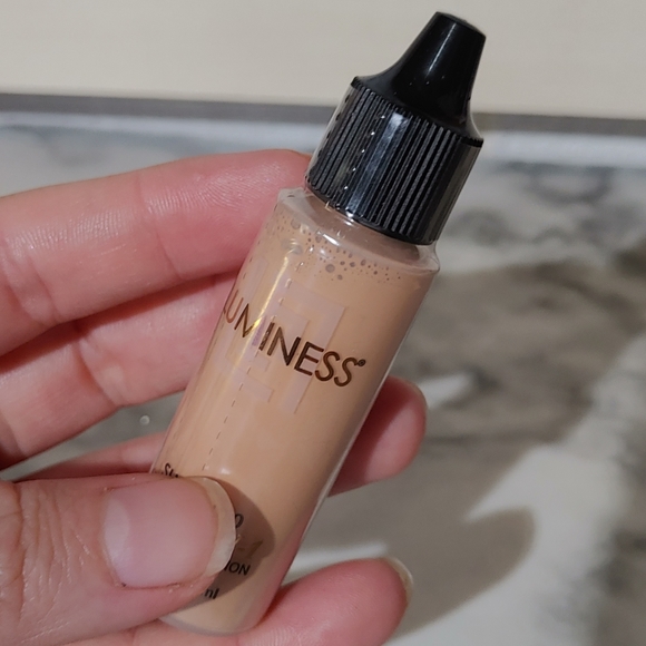 030 Luminess Airbrush Foundation - Picture 6 of 8